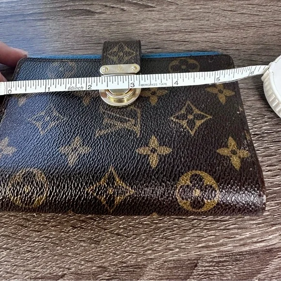 Authentic LOUIS VUITTON
Monogram Koala PM Agenda Blue, New Larger Ring Spine!! - Picture 4 of 8